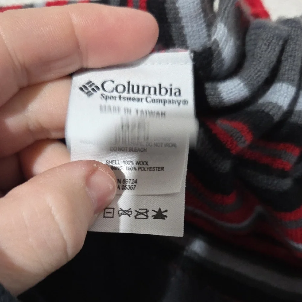 Columbia Red and Gray Striped Knit Hat